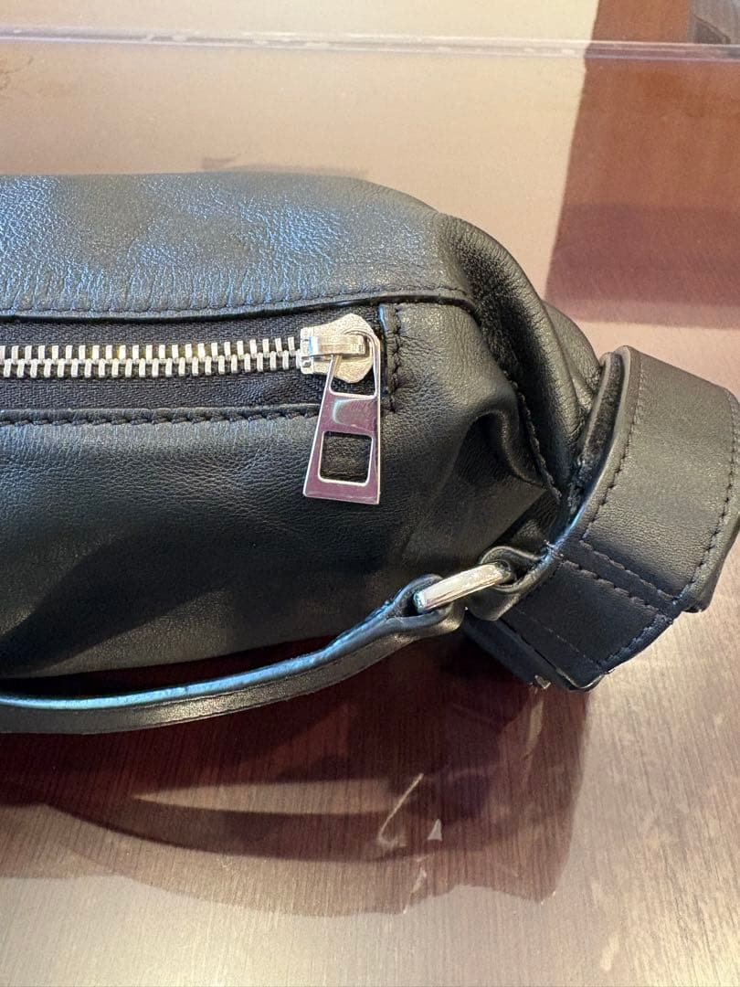 LOEWE レザーショルダーバッグ