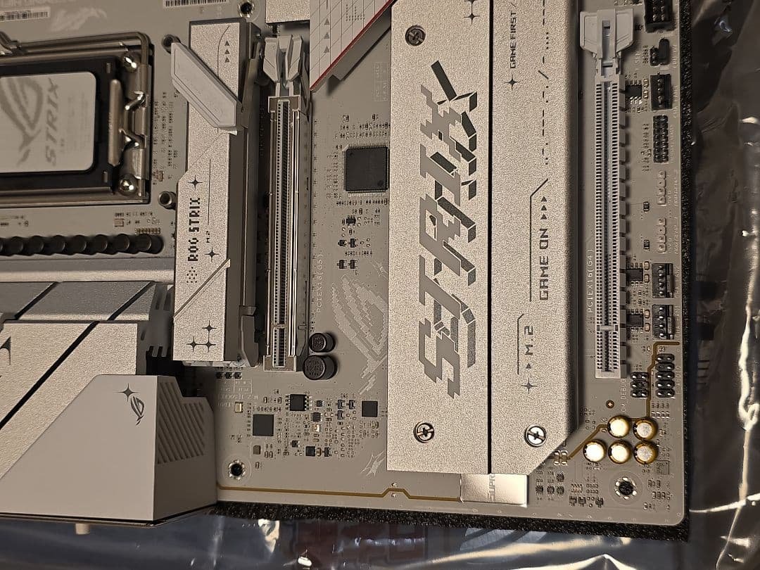 ROG STRIX B850-A GAMING WIFI マザーボード