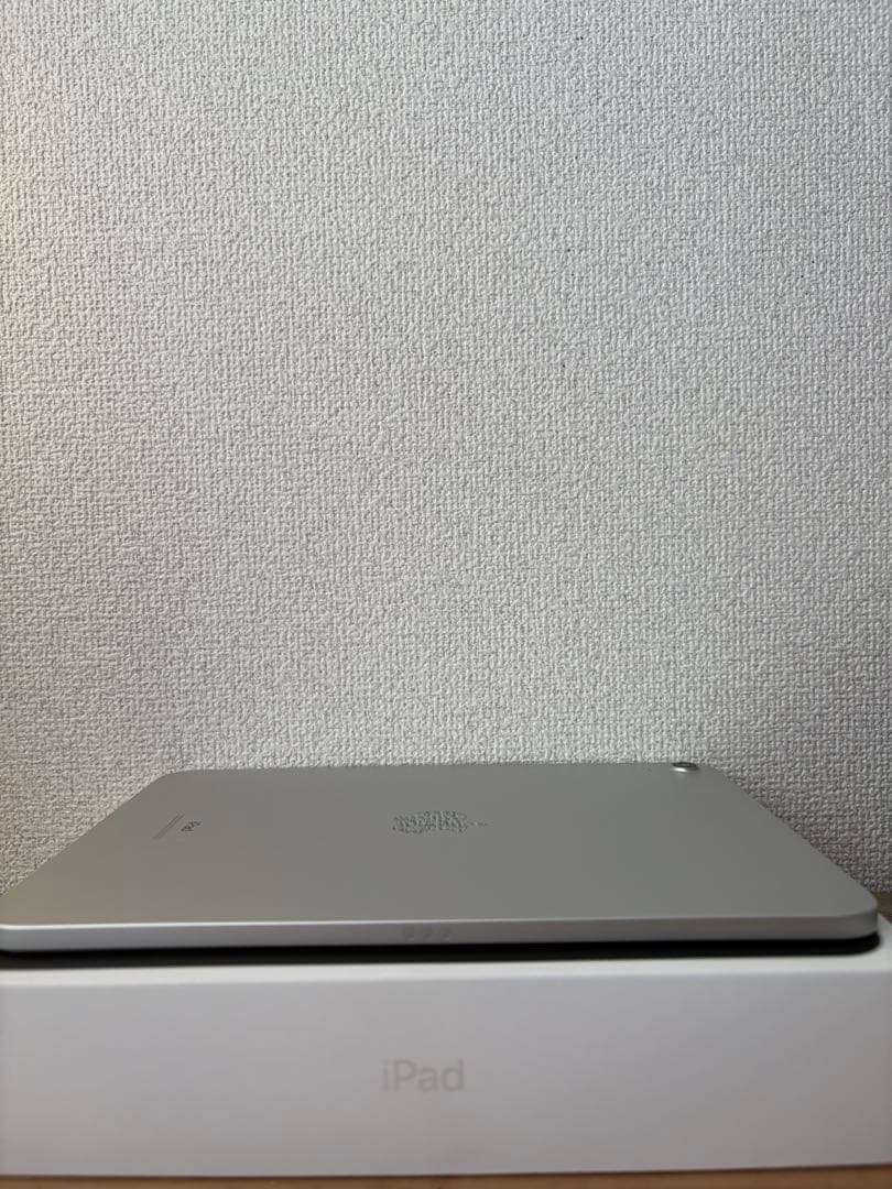 美品　Apple iPad（第10世代）シルバー64GB wifiモデル本体