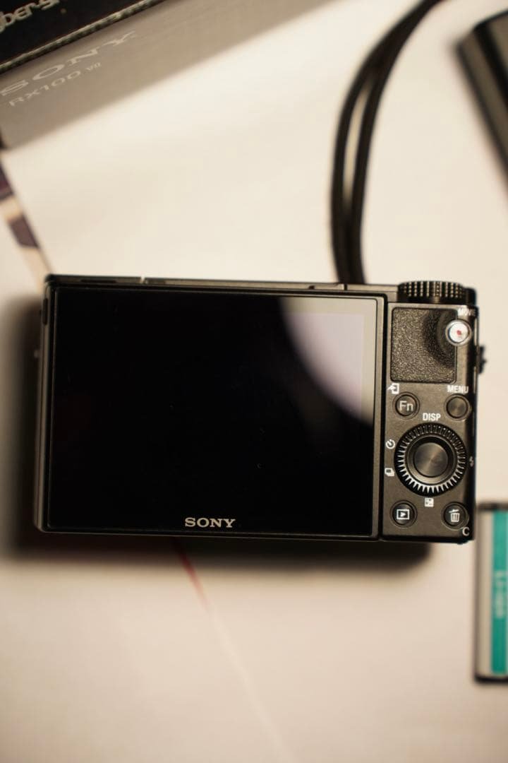 【訳あり/実用品】元箱付SONY RX100M7 バッテリー3個＋充電器