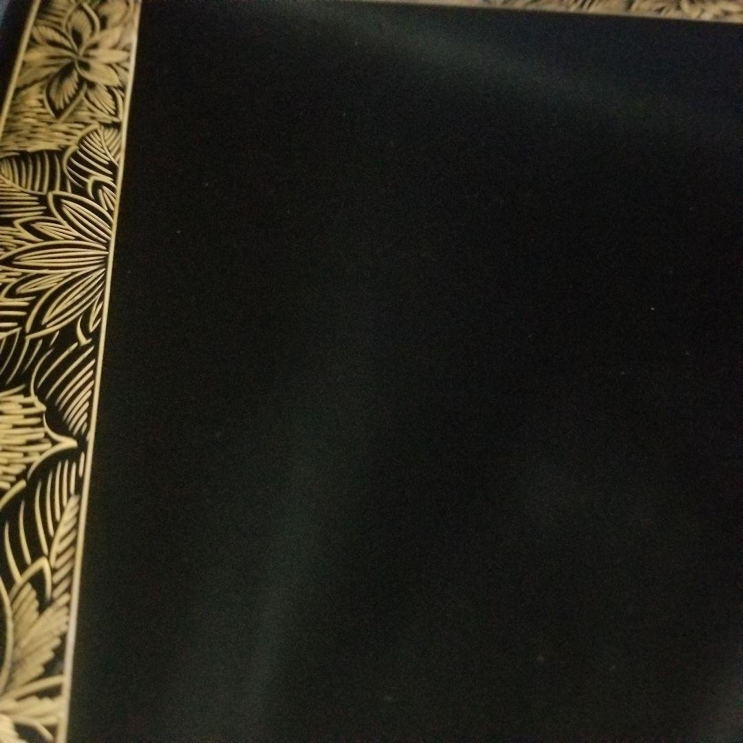 美品 輪島塗 布着本堅地 四段重 黒漆 極上菊花 沈金 蒔絵 重箱