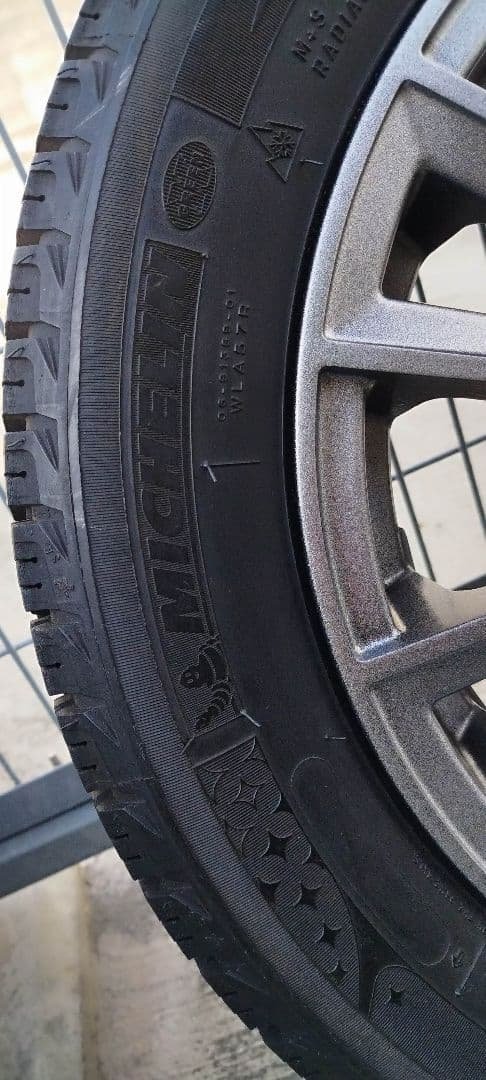 14インチ　軽自動車用　　　　引取限定　スタッドレス、アルミホイール　4本