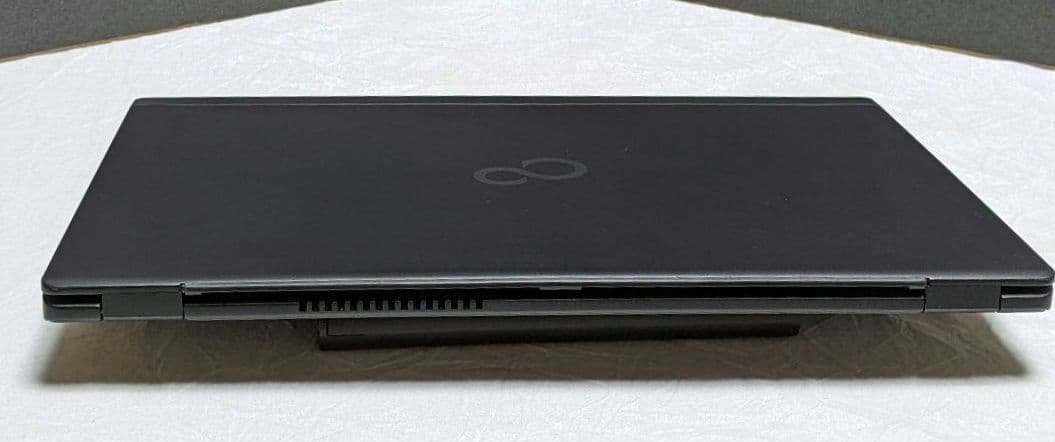 [FMV]LIFEBOOK U939 (八世 i5/8G/SSD256G)