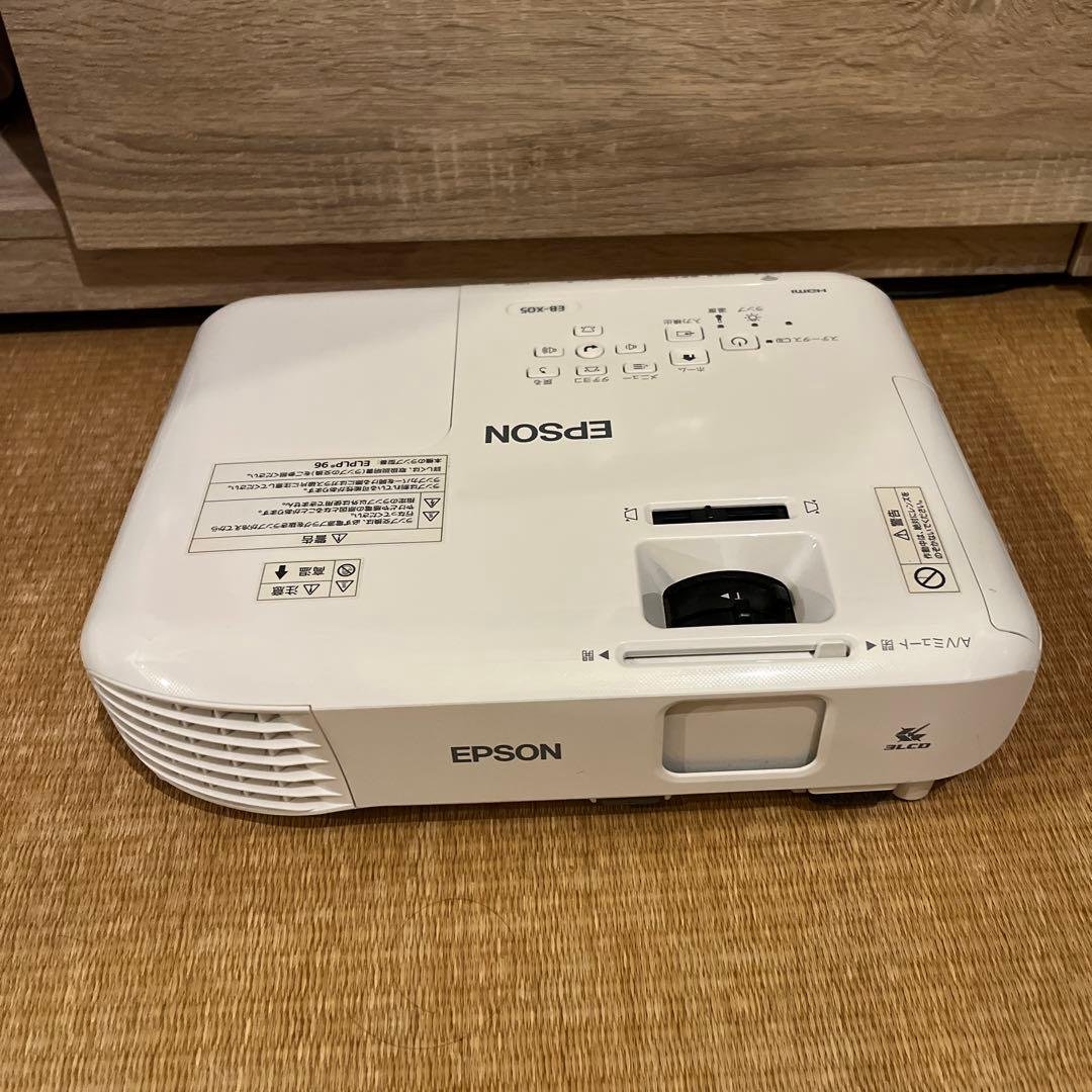 美品！EPSON EB-X05 プロジェクター本体