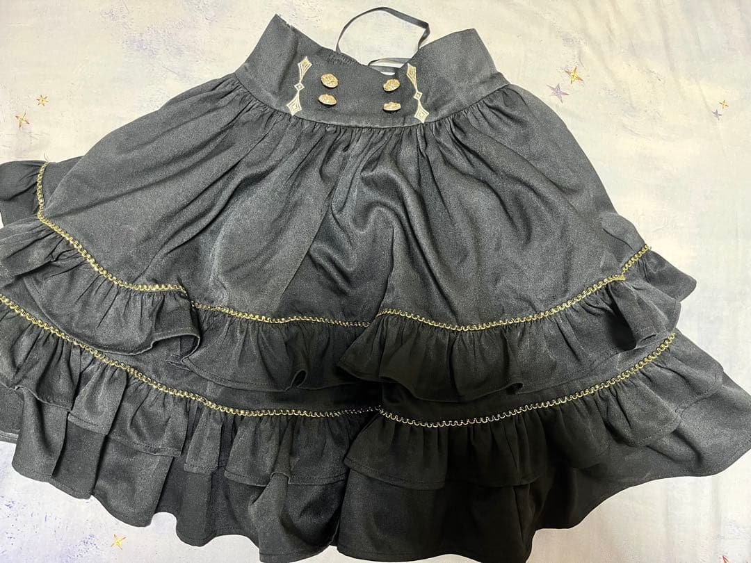ゴシックロリータ風 華やか衣装 黒系 軍服ロリータ　豪華姫系　舞台風