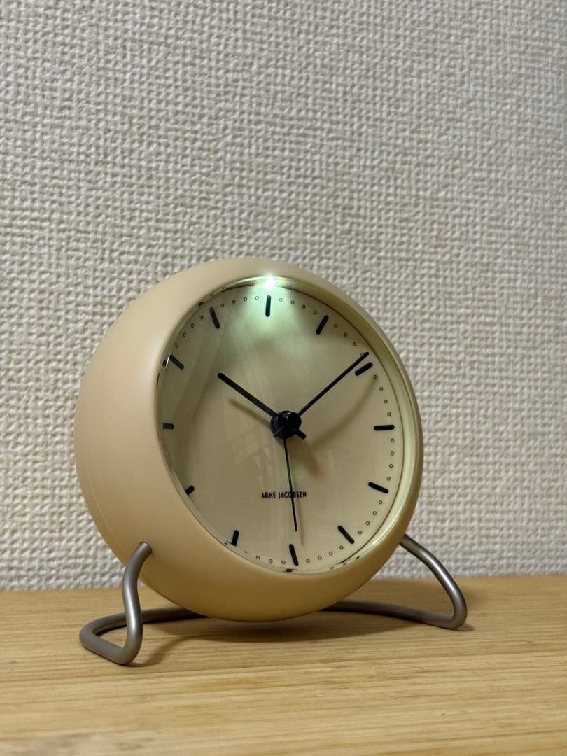 アルネヤコブセン　時計　クロック　茶　ベージュ　beige