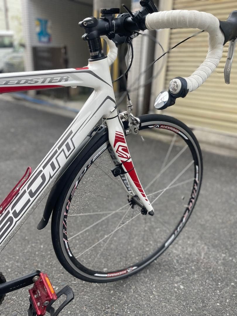 極美品　SCOTT 赤白700Cロードバイク