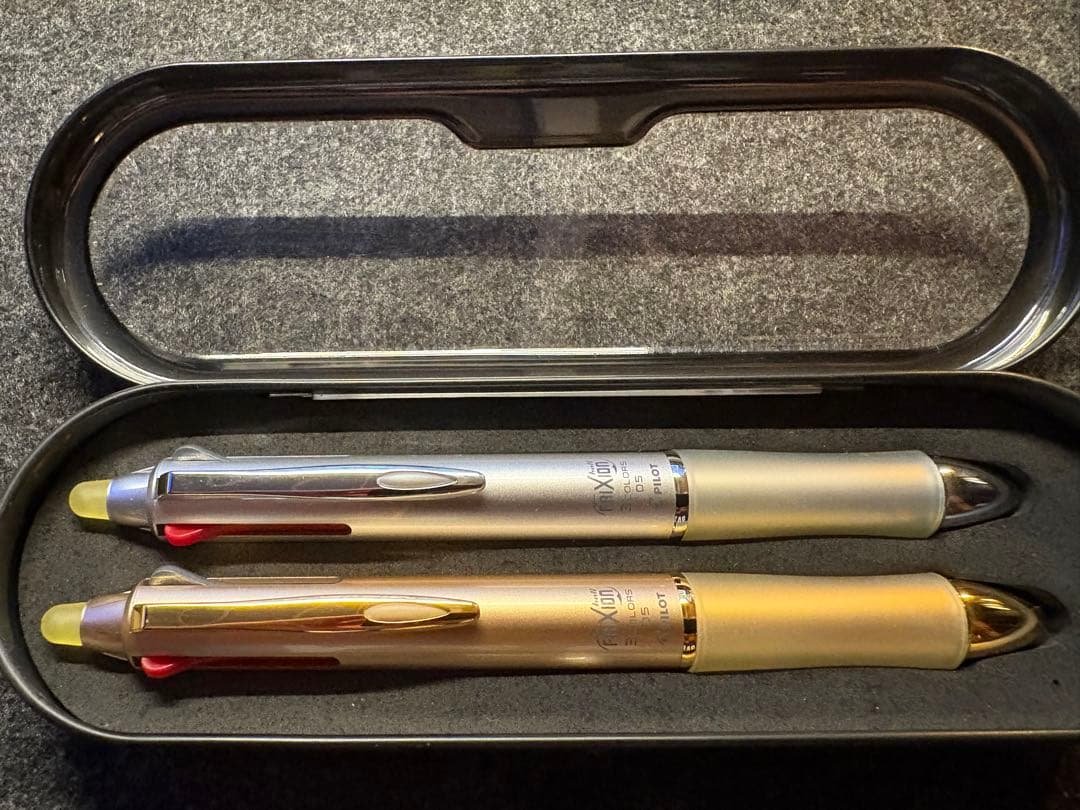 【非売品】PILOT　フリクションボール3　ゴールド・シルバー